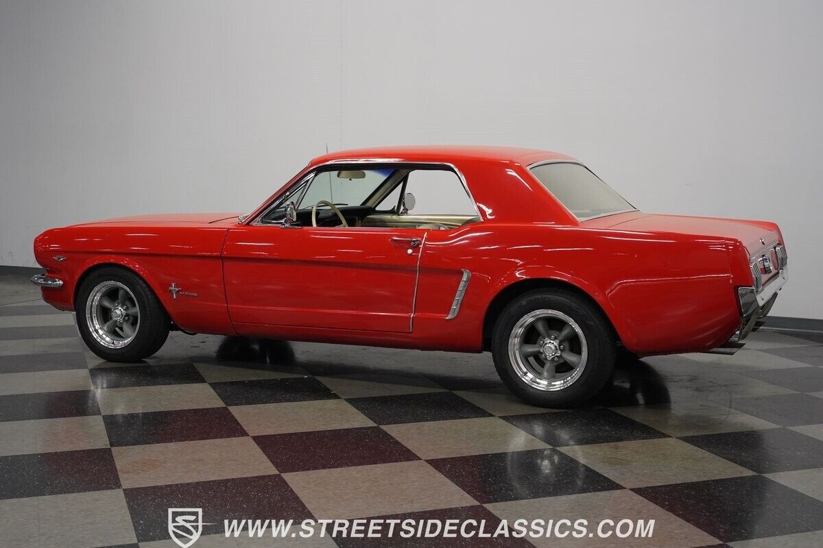 Ford-Mustang-Coupe-1965-Red-White-3151-9