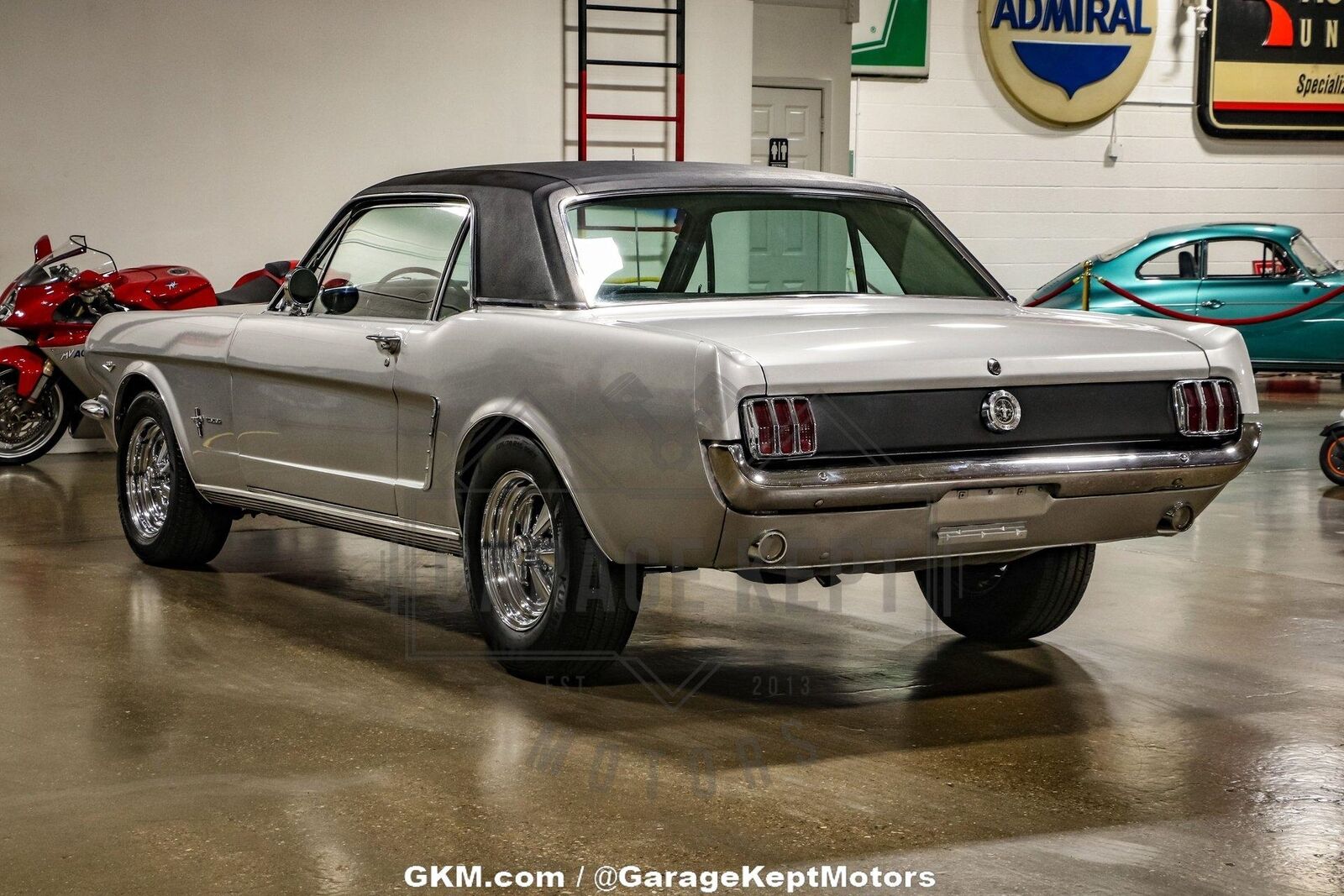 Ford-Mustang-Coupe-1965-Silver-Black-96318-11