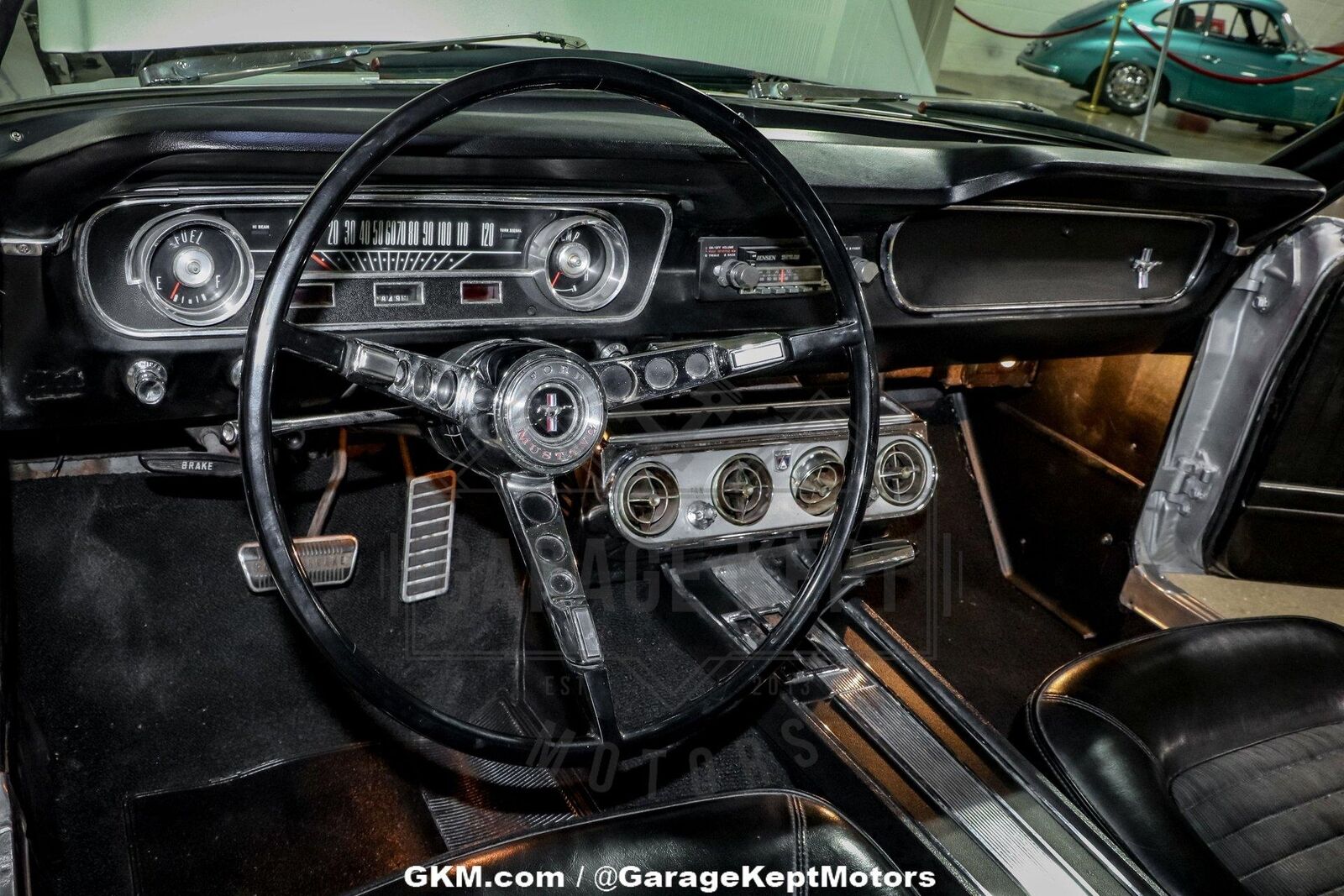 Ford-Mustang-Coupe-1965-Silver-Black-96318-3