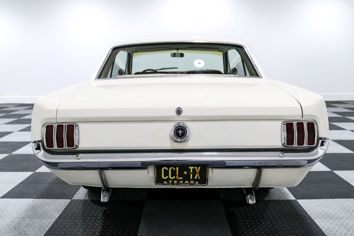 Ford-Mustang-Coupe-1965-White-White-110527-4