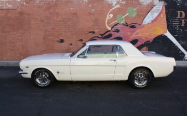 Ford-Mustang-Coupe-1965-White-White-54525-1