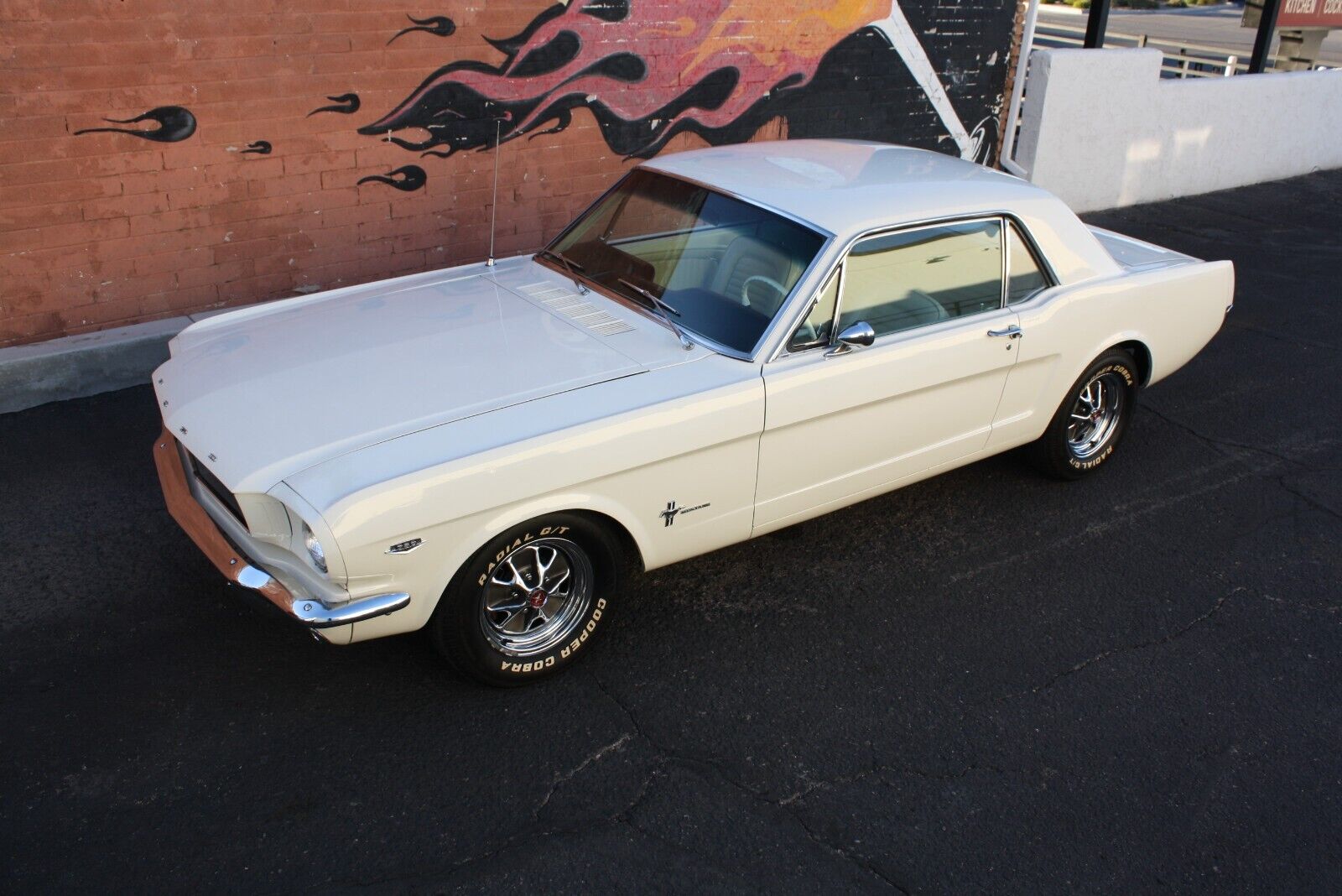 Ford-Mustang-Coupe-1965-White-White-54525-18