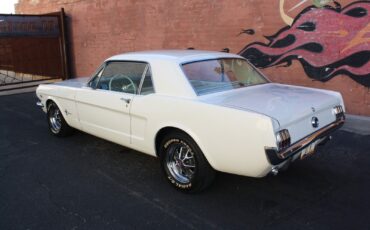 Ford-Mustang-Coupe-1965-White-White-54525-2