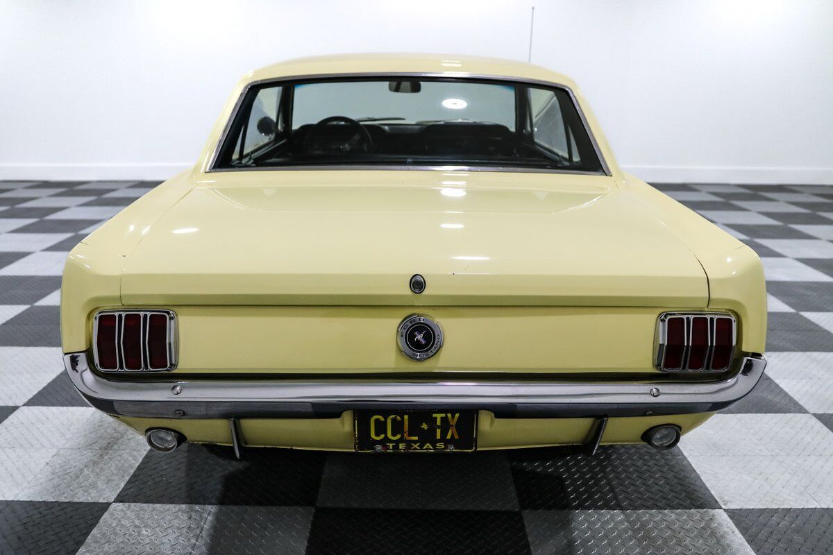 Ford-Mustang-Coupe-1965-Yellow-Black-106675-6