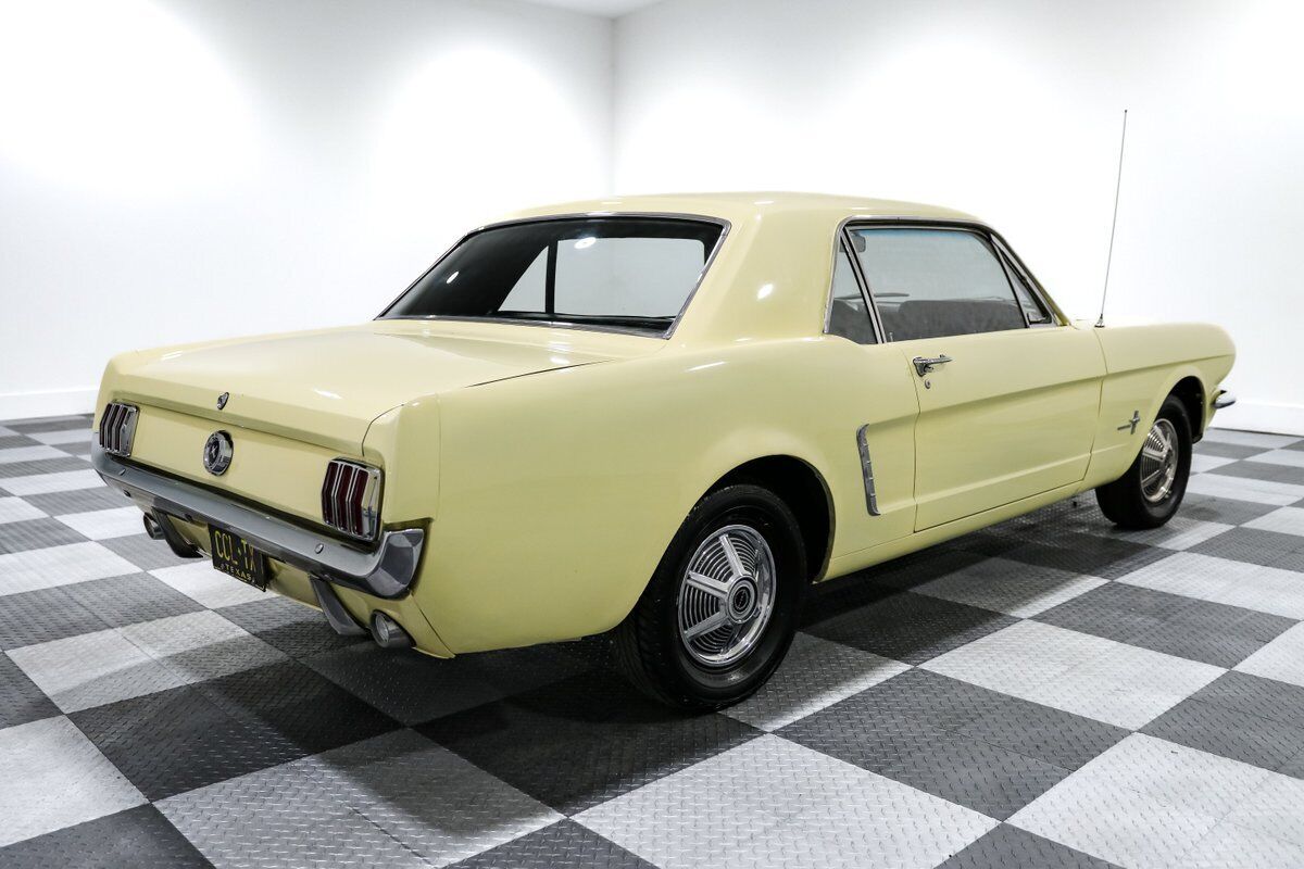 Ford-Mustang-Coupe-1965-Yellow-Black-106675-7