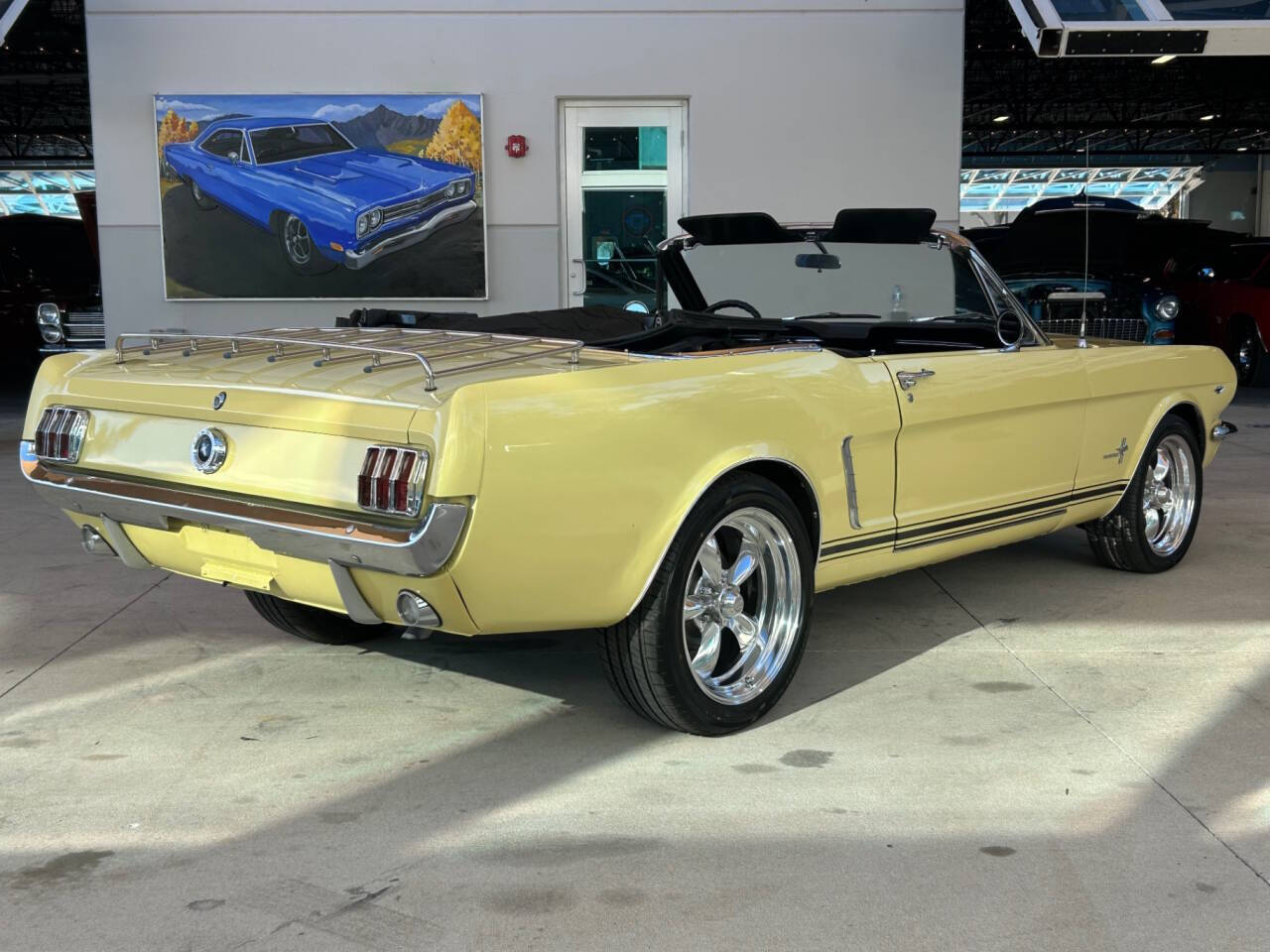 Ford-Mustang-Coupe-1965-Yellow-Black-51139-4