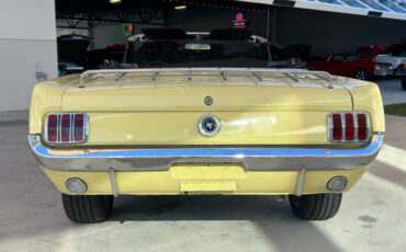 Ford-Mustang-Coupe-1965-Yellow-Black-51139-5