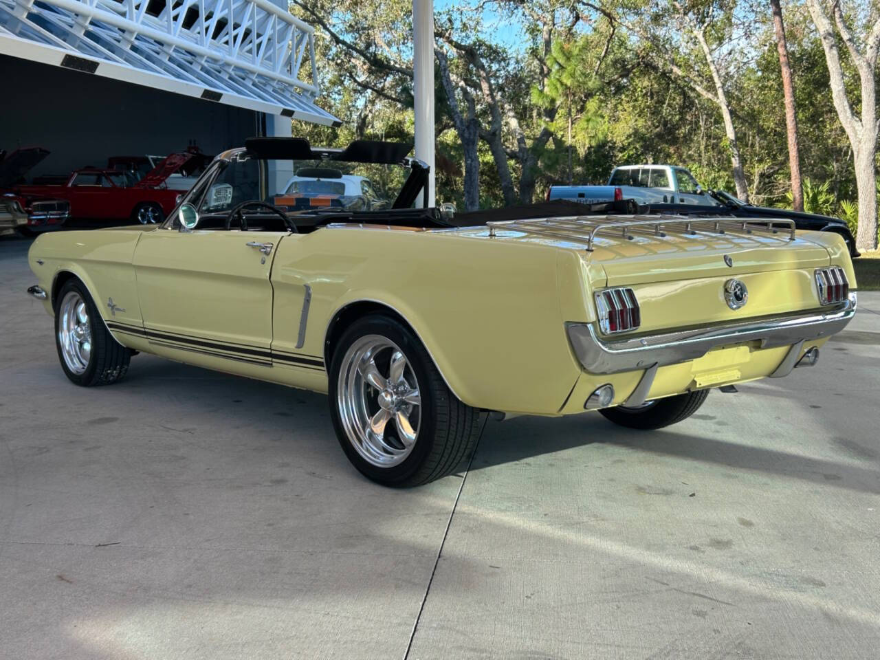 Ford-Mustang-Coupe-1965-Yellow-Black-51139-9