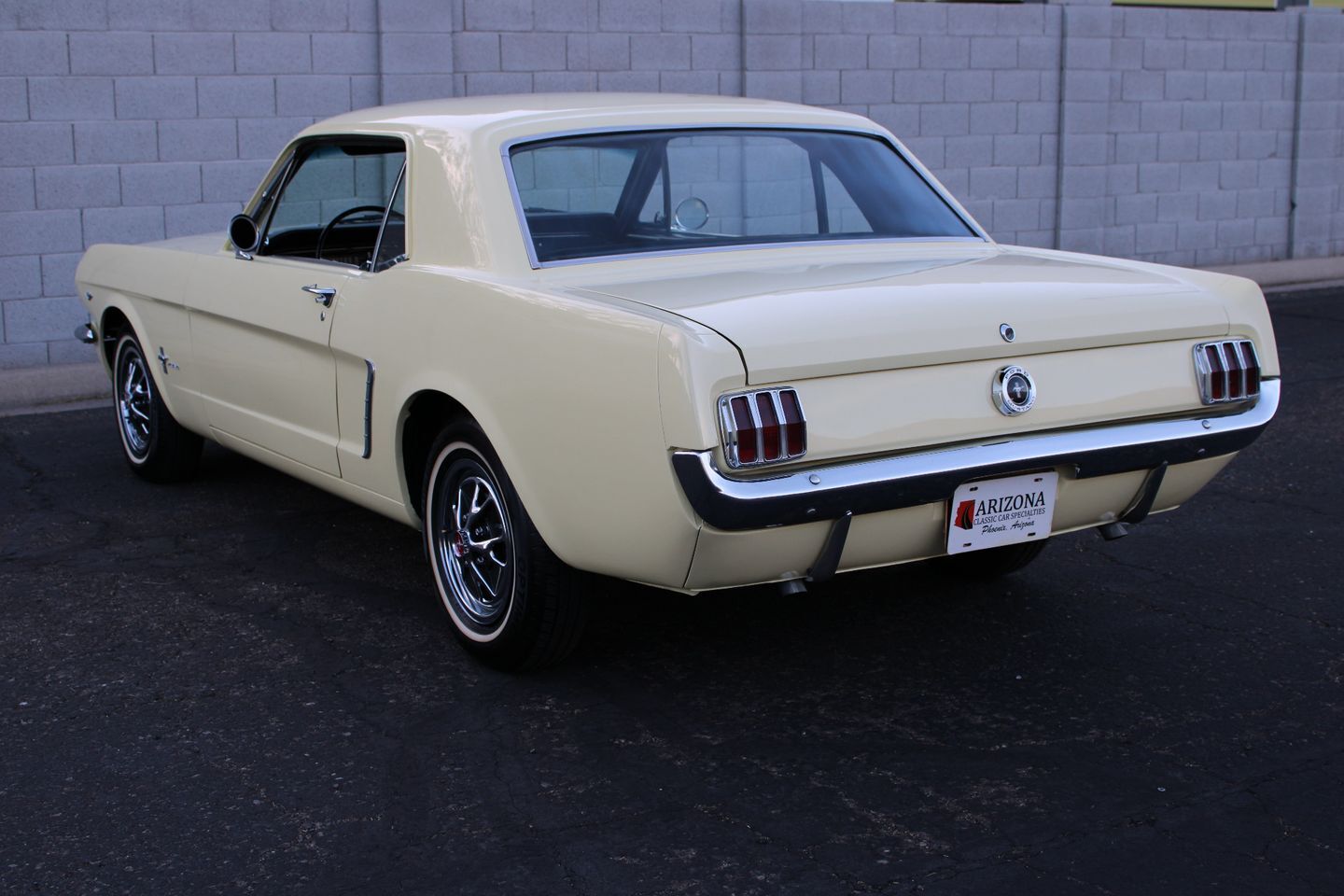 Ford-Mustang-Coupe-1965-Yellow-Black-86034-23