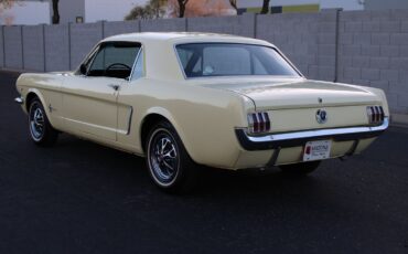 Ford-Mustang-Coupe-1965-Yellow-Black-86034-4