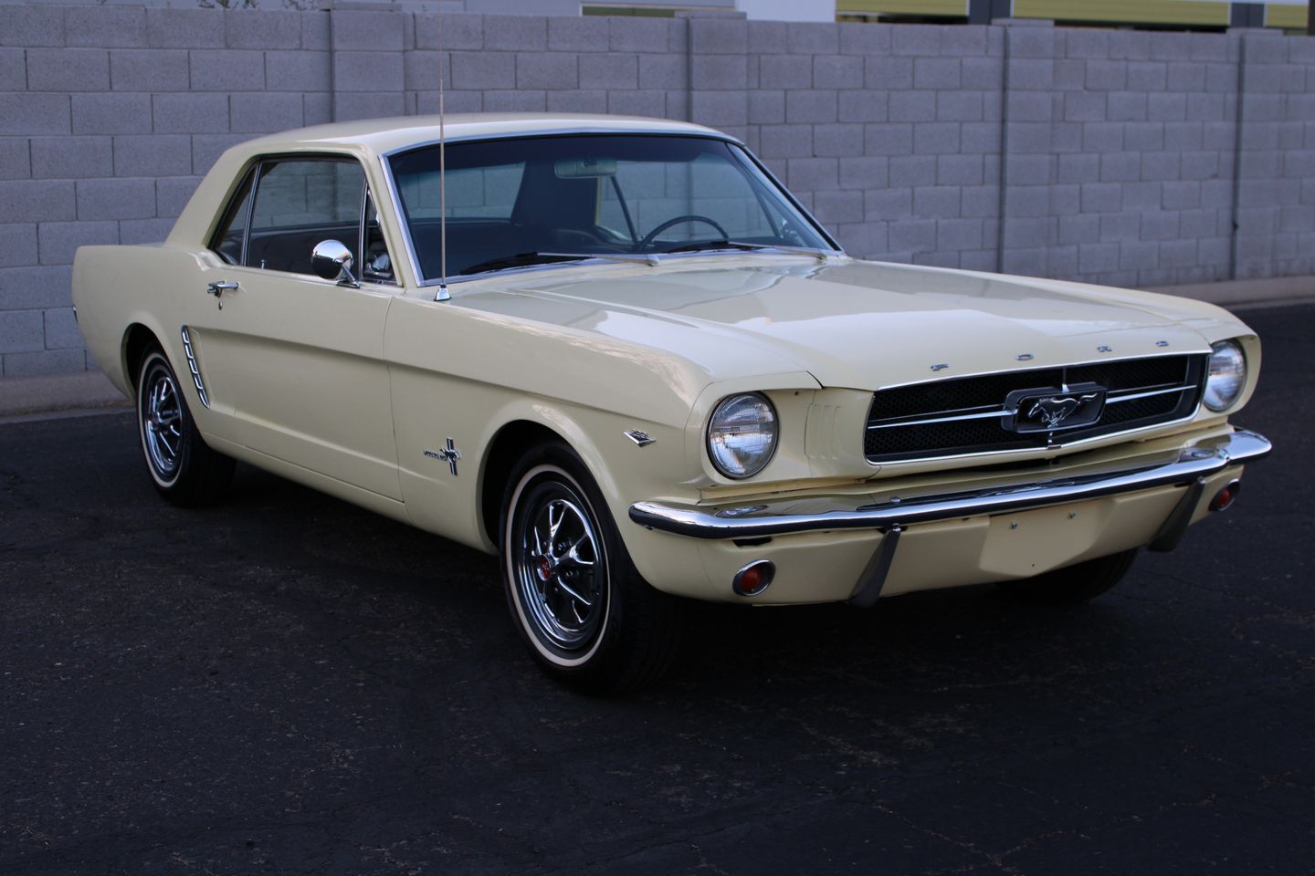 Ford-Mustang-Coupe-1965-Yellow-Black-86034-9