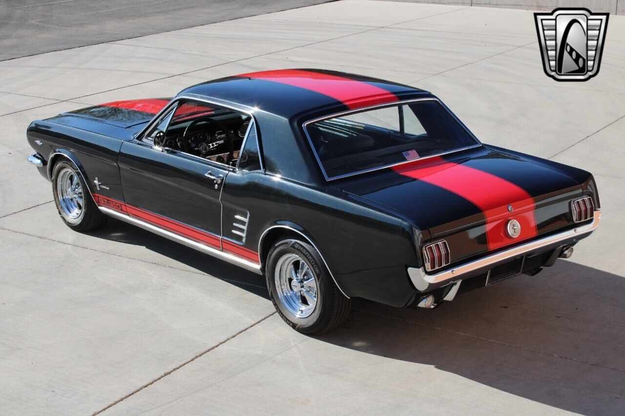 Ford-Mustang-Coupe-1966-Black-Black-3985-10