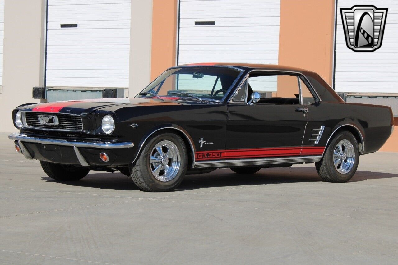 Ford-Mustang-Coupe-1966-Black-Black-3985-4