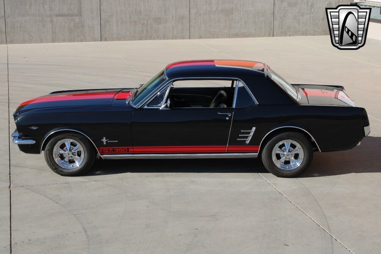 Ford-Mustang-Coupe-1966-Black-Black-3985-9