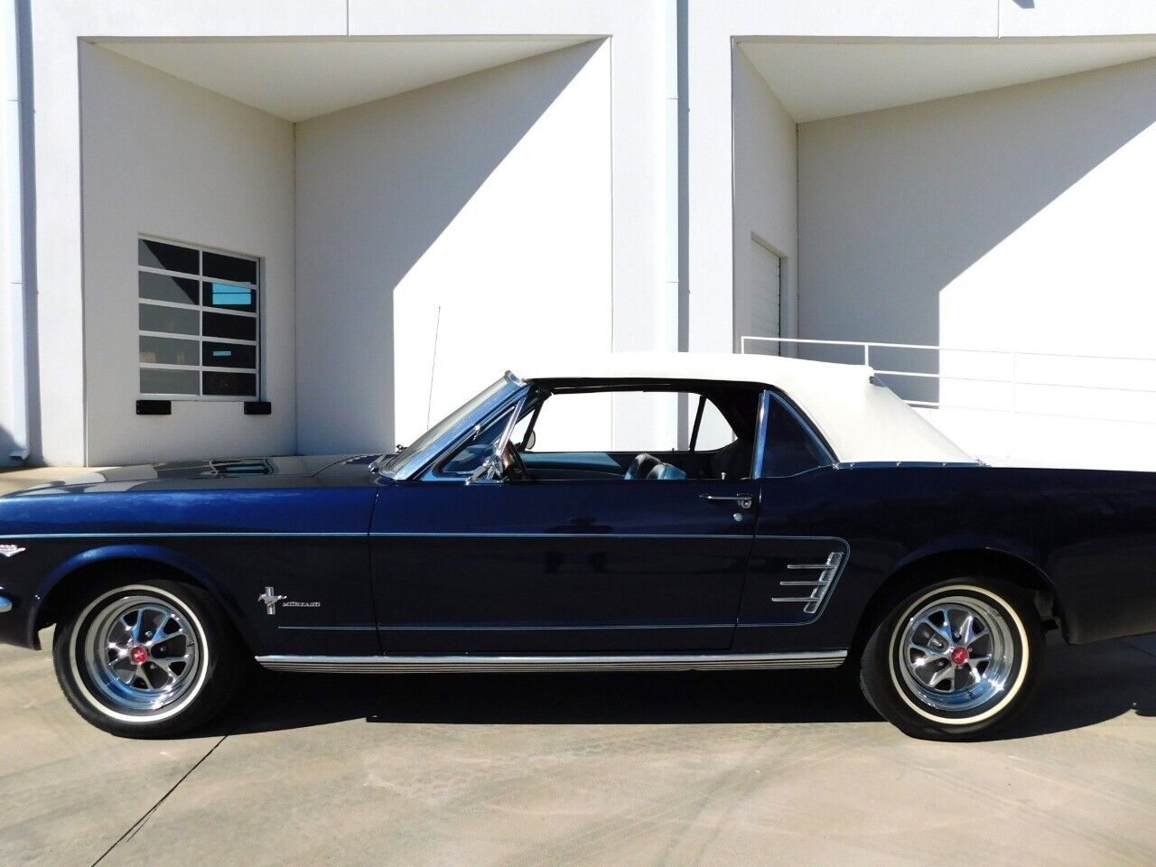 Ford-Mustang-Coupe-1966-Blue-Blue-155823-6