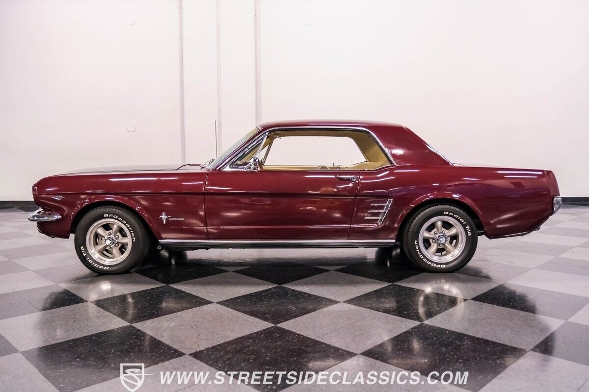 Ford-Mustang-Coupe-1966-Burgundy-Parchment-32684-6