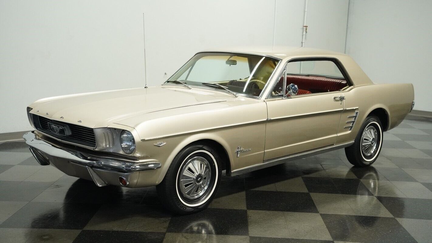 Ford-Mustang-Coupe-1966-Champagne-Maroon-108278-5