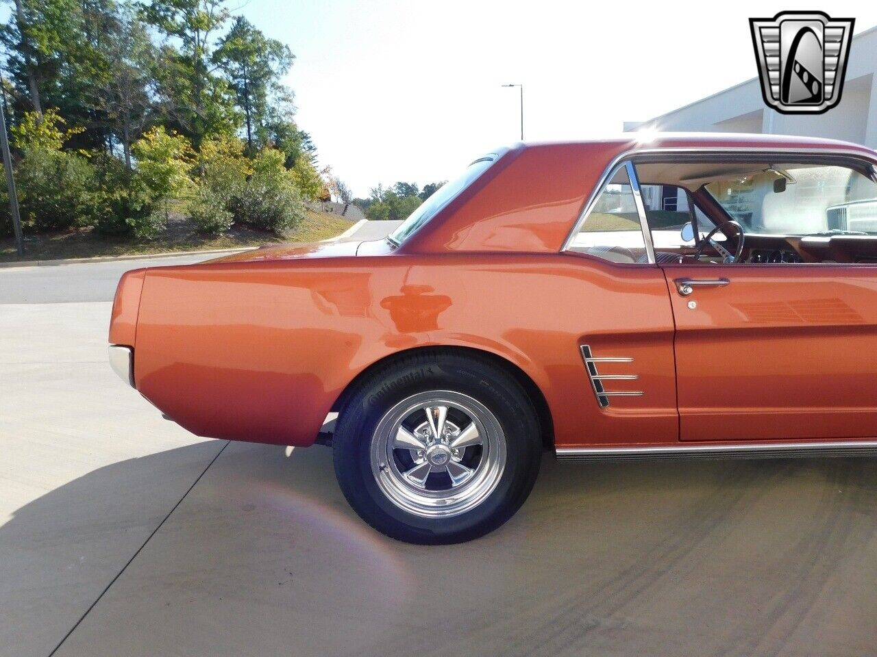 Ford-Mustang-Coupe-1966-Ember-Glo-ParchmentEmber-Glo-71450-10