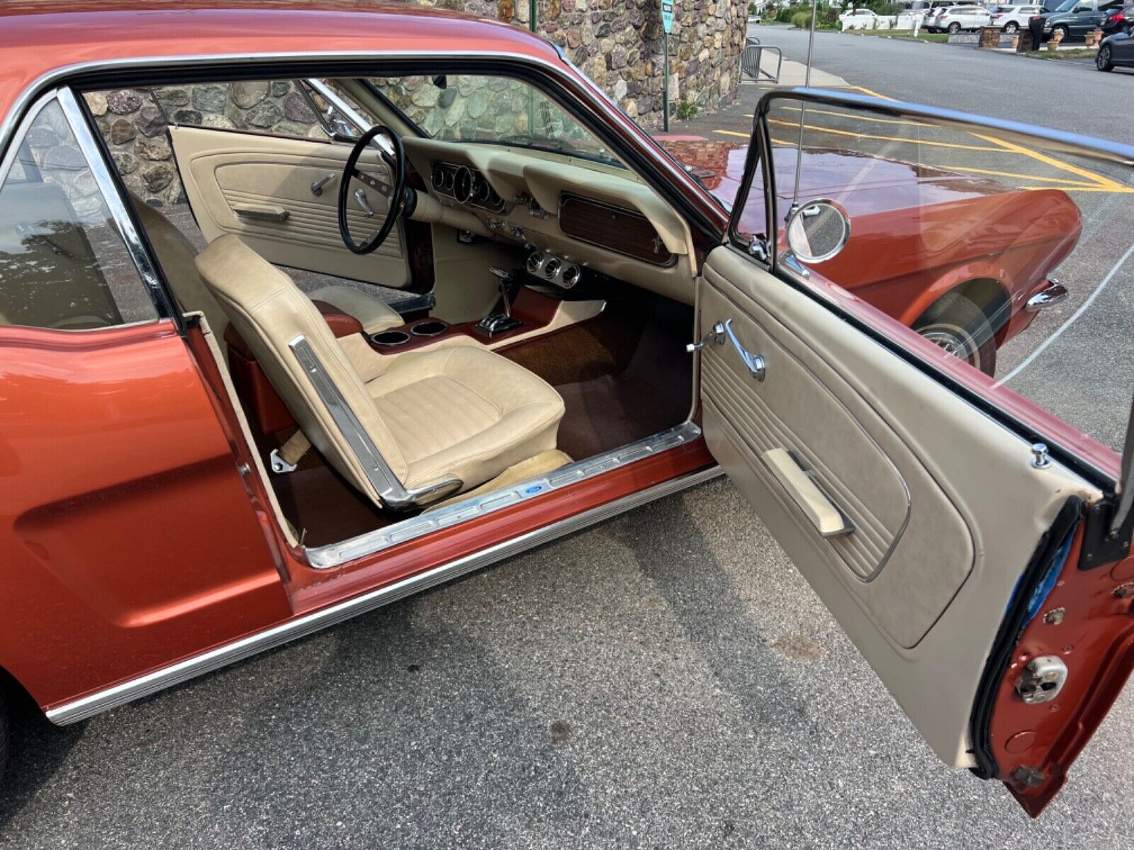 Ford-Mustang-Coupe-1966-Emberglo-Tan-105269-13