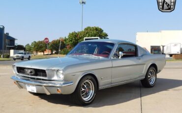 Ford-Mustang-Coupe-1966-Gray-Red-80952-2