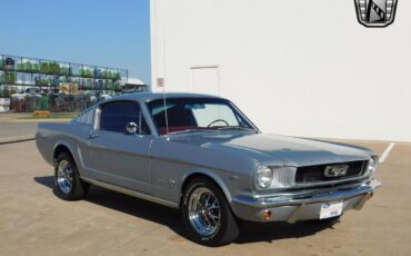 Ford-Mustang-Coupe-1966-Gray-Red-80952-9