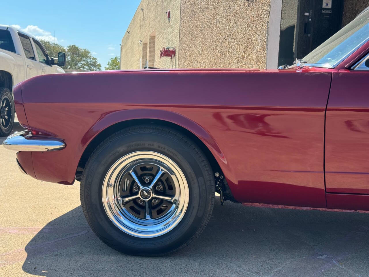 Ford-Mustang-Coupe-1966-Maroon-Black-18-2