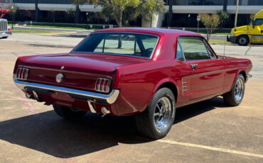 Ford-Mustang-Coupe-1966-Maroon-Black-18-6