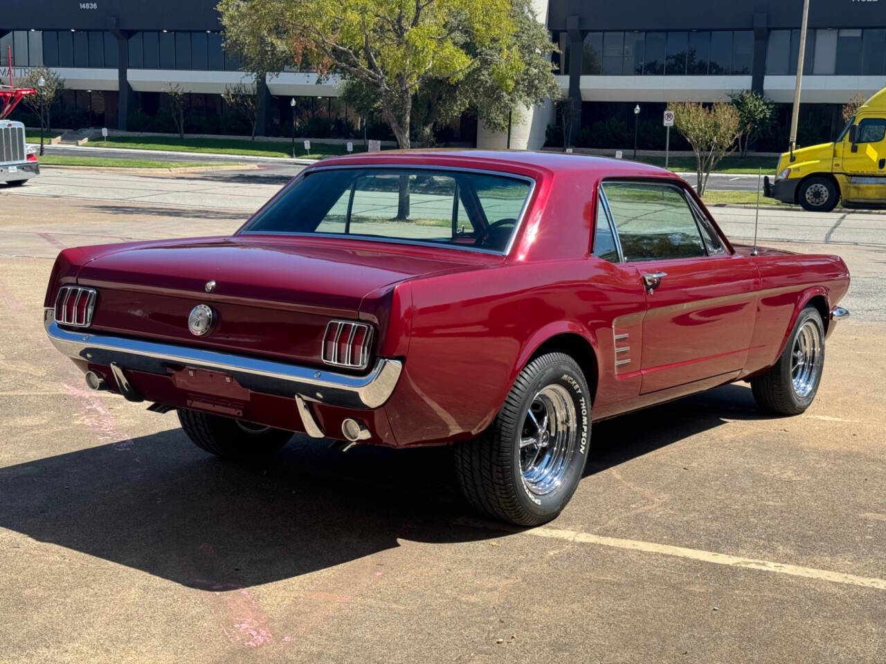 Ford-Mustang-Coupe-1966-Maroon-Black-18-6