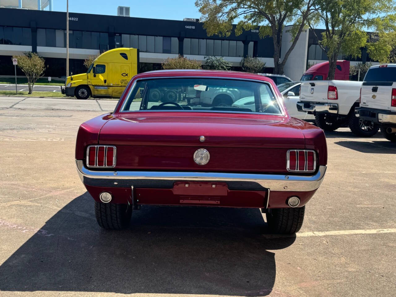 Ford-Mustang-Coupe-1966-Maroon-Black-18-8