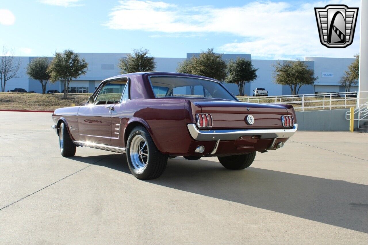 Ford-Mustang-Coupe-1966-Maroon-Tan-157365-4