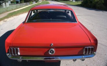 Ford-Mustang-Coupe-1966-Red-Black-106453-4