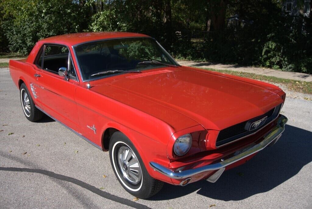 Ford-Mustang-Coupe-1966-Red-Black-106453-7