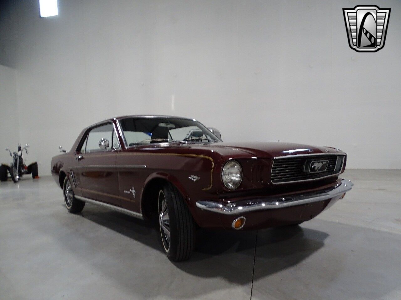 Ford-Mustang-Coupe-1966-Red-Black-119045-8