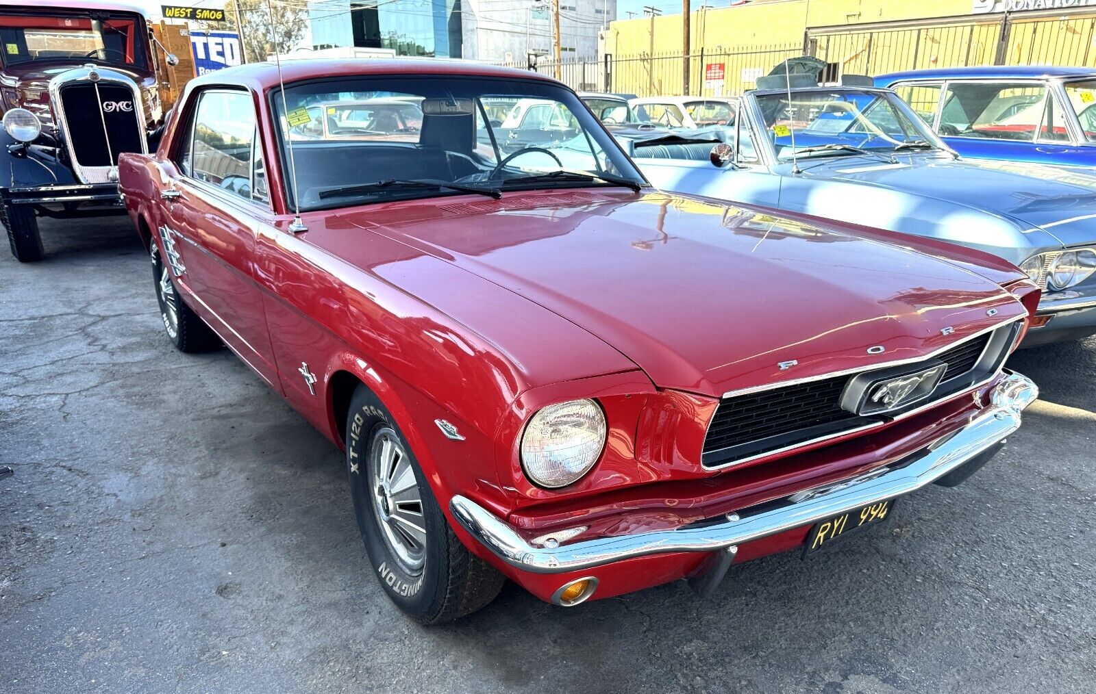 Ford-Mustang-Coupe-1966-Red-Black-126749-2