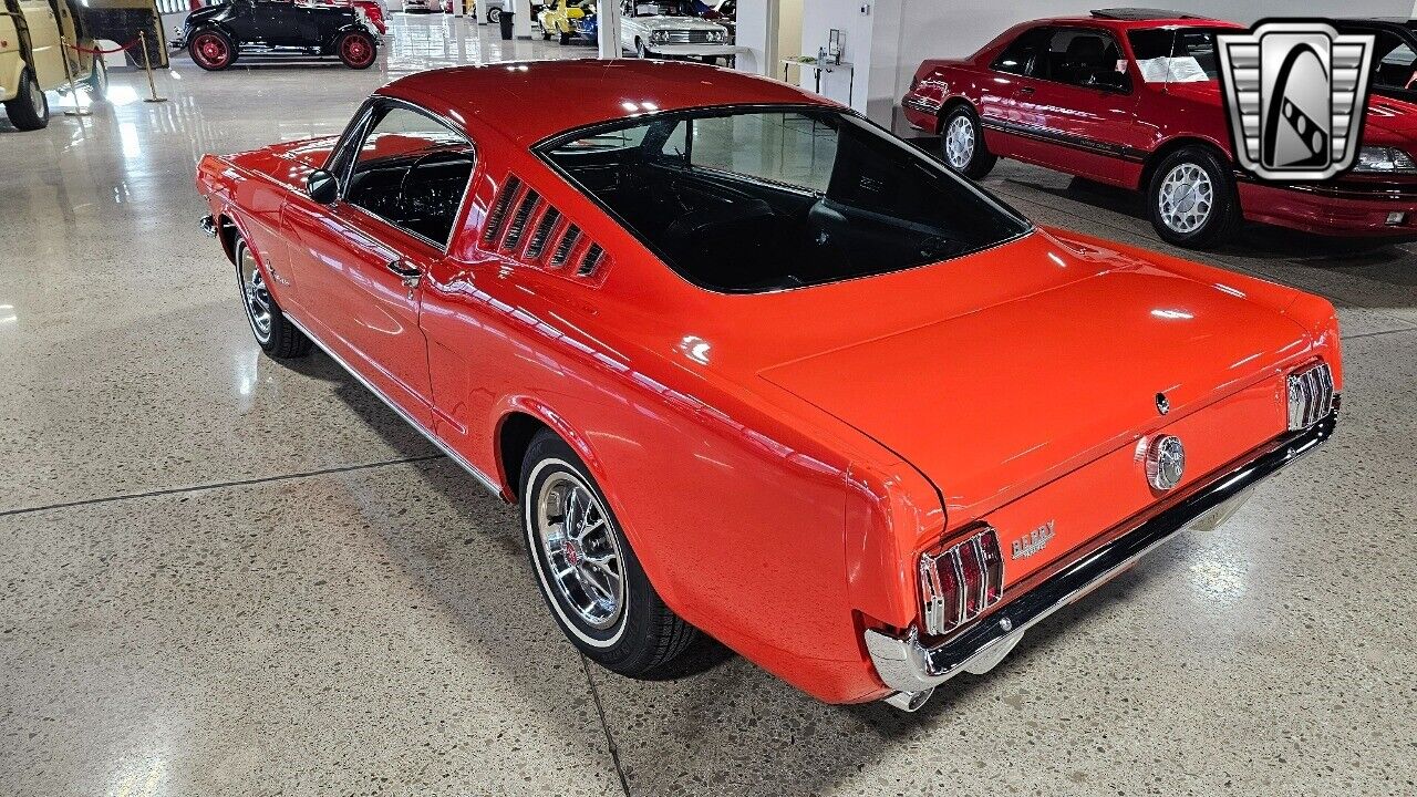 Ford-Mustang-Coupe-1966-Red-Black-162761-3