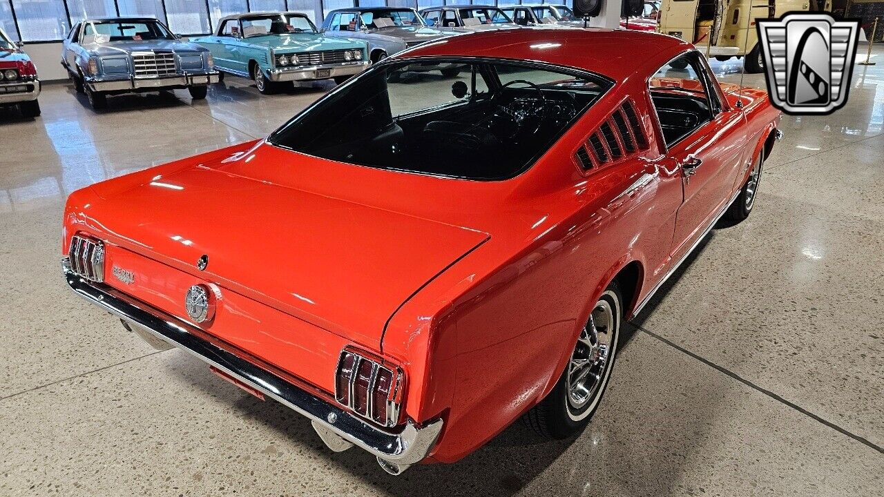 Ford-Mustang-Coupe-1966-Red-Black-162761-4