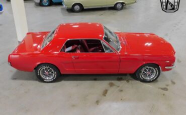 Ford-Mustang-Coupe-1966-Red-Red-128786-5