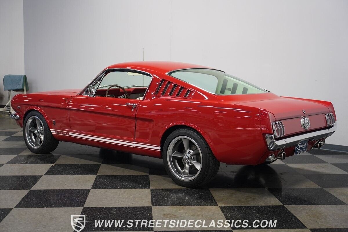 Ford-Mustang-Coupe-1966-Red-White-30635-10