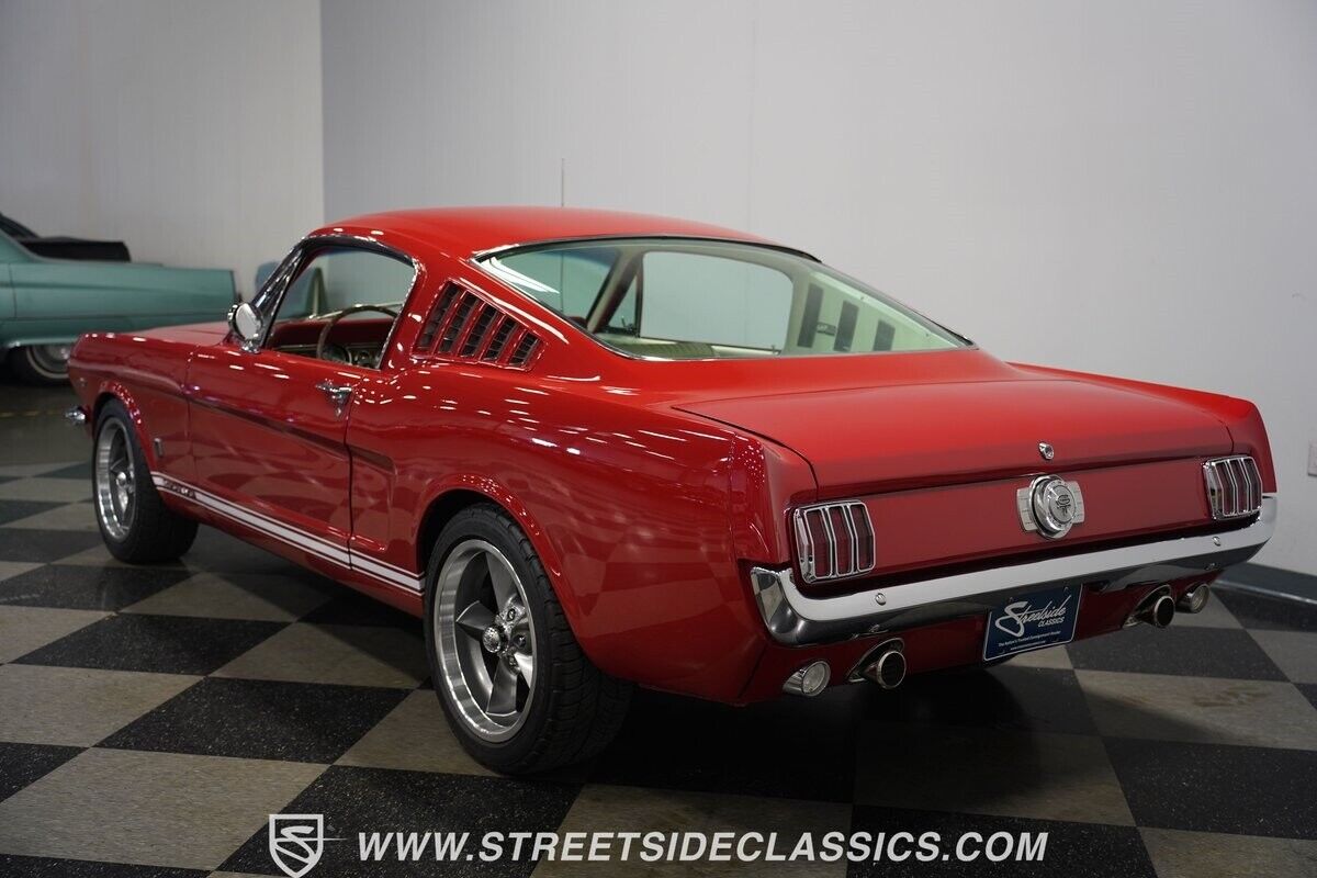 Ford-Mustang-Coupe-1966-Red-White-30635-11