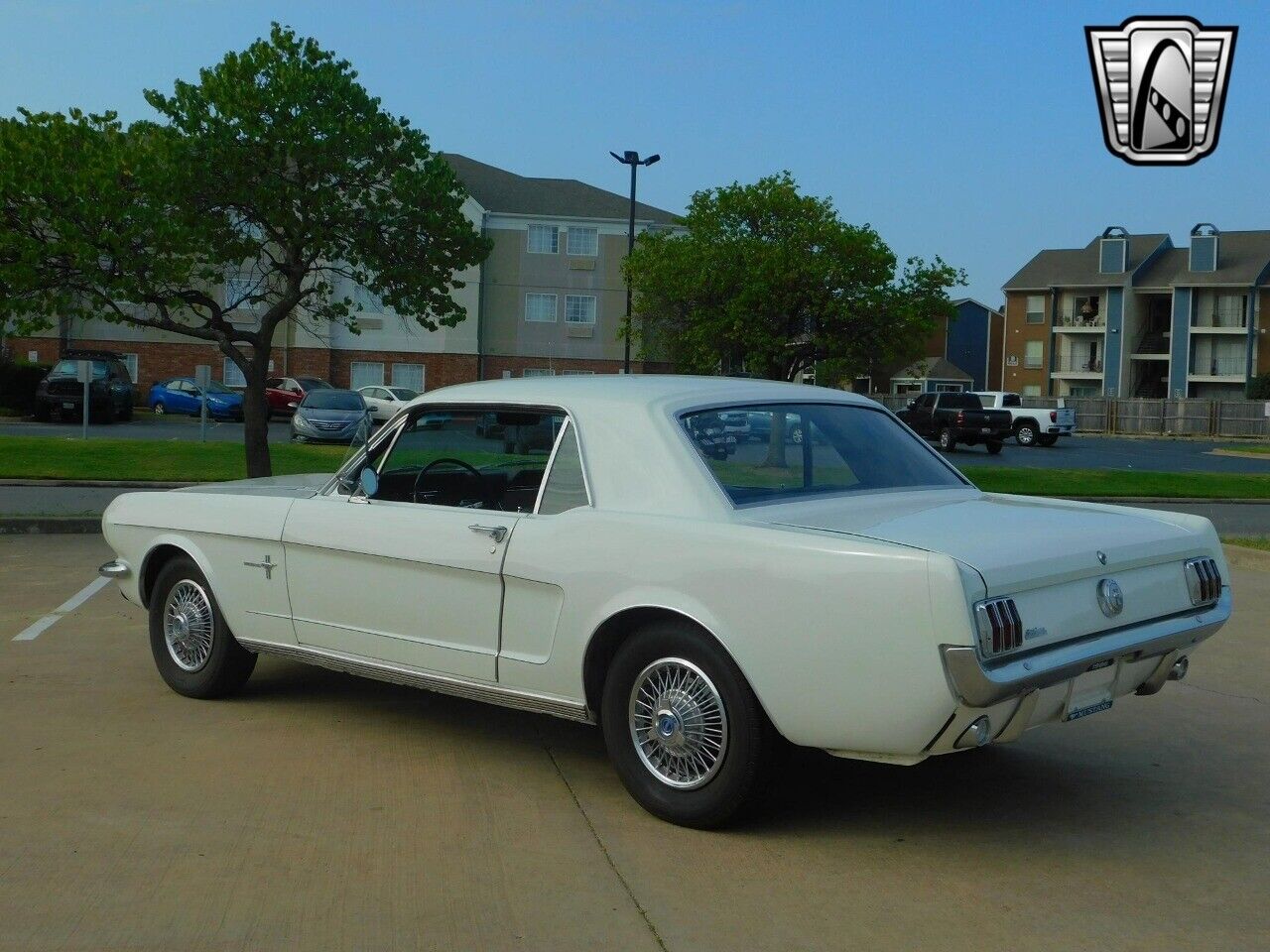 Ford-Mustang-Coupe-1966-White-Black-28207-4