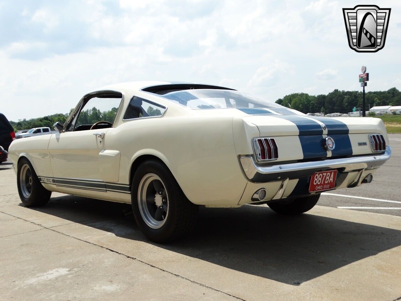 Ford-Mustang-Coupe-1966-White-Black-85109-5