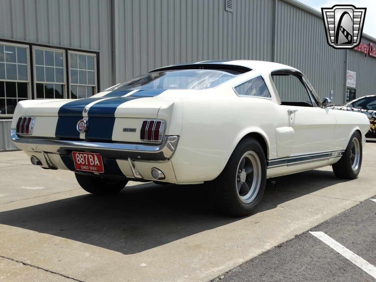 Ford-Mustang-Coupe-1966-White-Black-85109-7