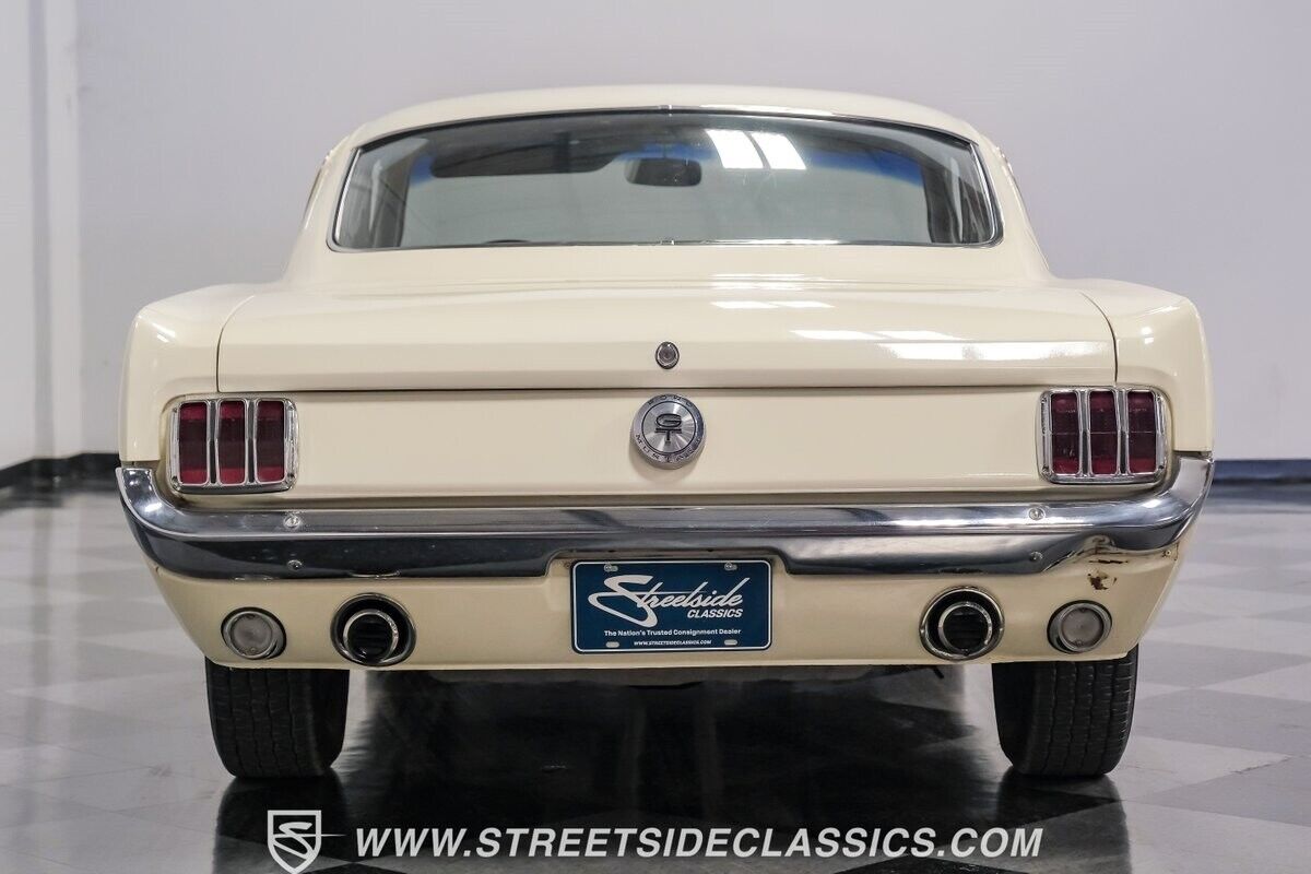 Ford-Mustang-Coupe-1966-White-Red-106447-10