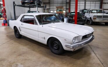 Ford-Mustang-Coupe-1966-White-Red-10673-11