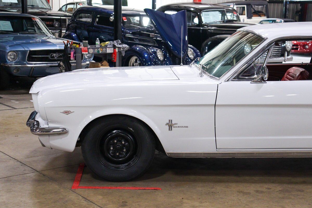 Ford-Mustang-Coupe-1966-White-Red-10673-2