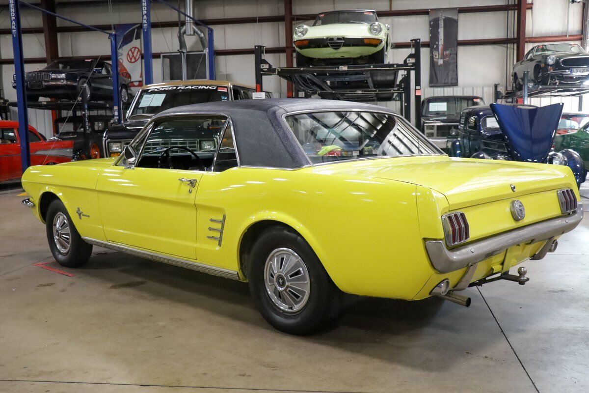 Ford-Mustang-Coupe-1966-Yellow-Black-36069-5