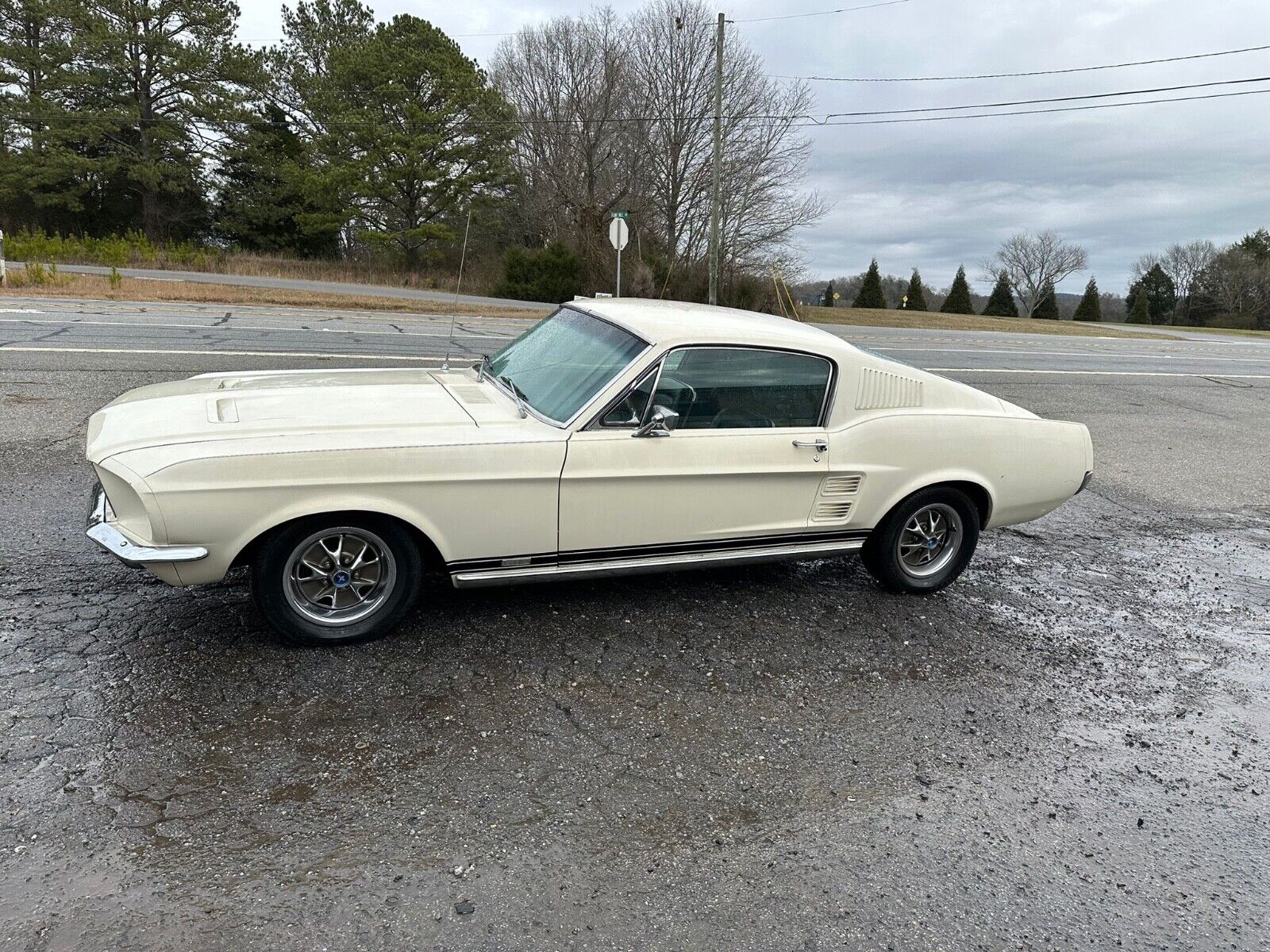 Ford-Mustang-Coupe-1967-198683-6