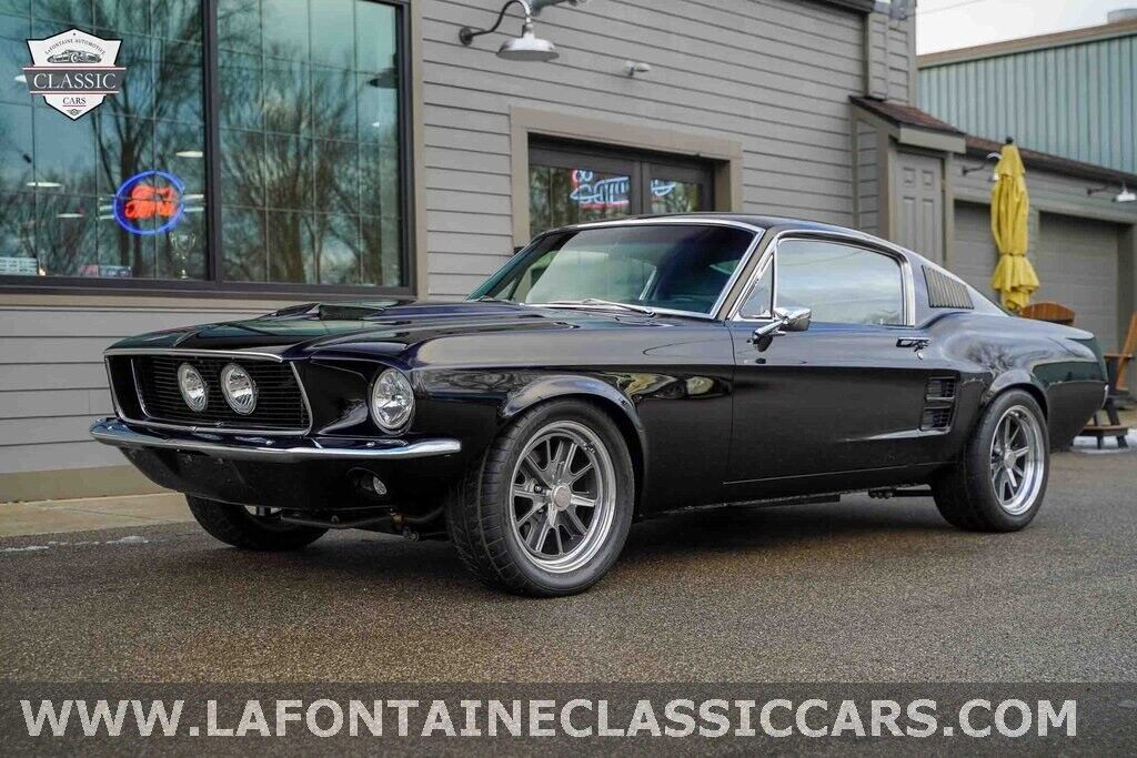 Ford-Mustang-Coupe-1967-Black-Black-201-14