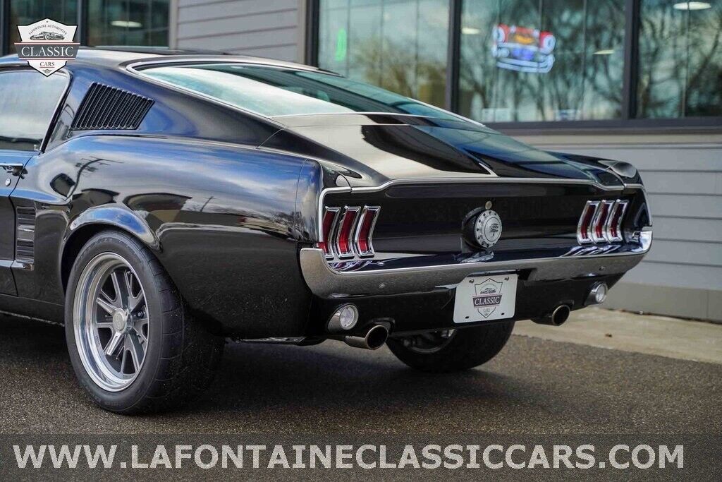 Ford-Mustang-Coupe-1967-Black-Black-201-17