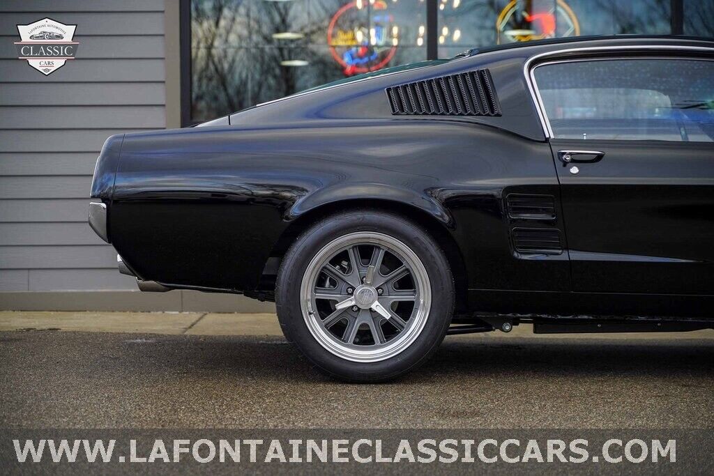 Ford-Mustang-Coupe-1967-Black-Black-201-37